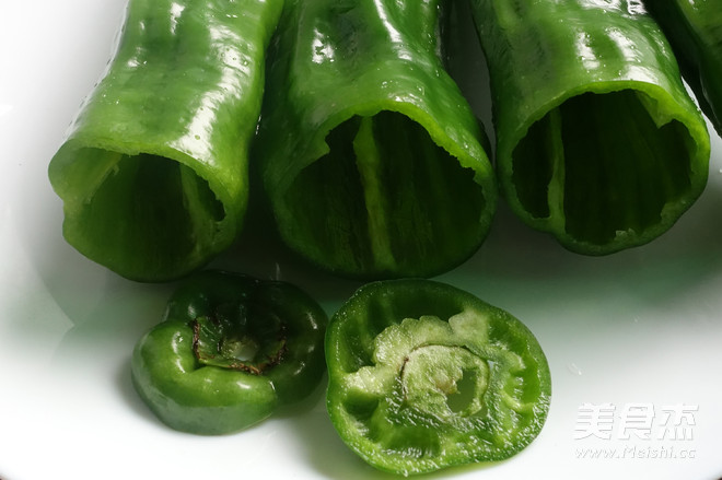 Stuffed Meat with Tiger Skin and Green Peppers recipe