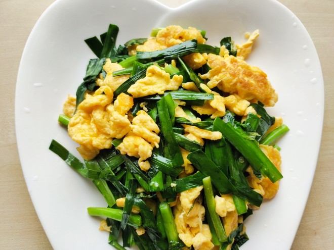 Scrambled Eggs with Leek-three Minutes to Prepare The Food and Master The Secret of Fire recipe