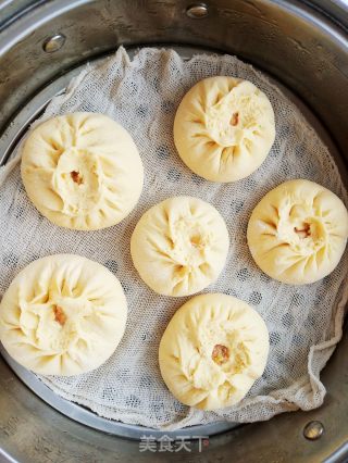 Cornmeal Fresh Pork Bun recipe