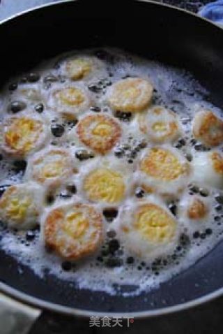 A New Way to Eat "bad" Eggs-green Pepper, Onion and Tiger Preserved Eggs recipe