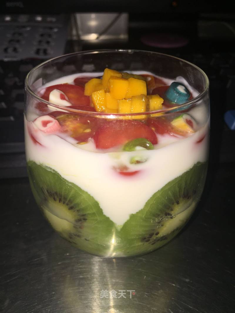 Despicable ~ Cup Wall Fruit Yogurt recipe