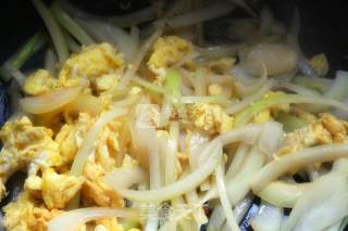 Scrambled Eggs with Homemade Onions recipe