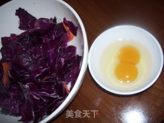 Fried Purple Cabbage with Egg recipe