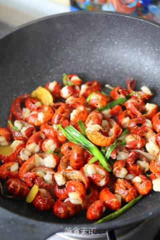 Stir-fried Shrimp Balls with Scallion and Salt recipe