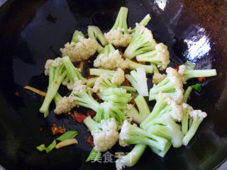 [yiru's Private Kitchen Quick Hand Fried] Side Dishes---chopped Pepper Cauliflower recipe