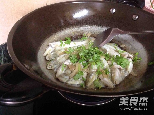 Sand Pointed Fish with Winter Vegetables recipe