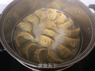 Green Vegetables and Pork Dumplings recipe