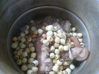 Peanuts, Lotus Seeds and Trotters Soup recipe