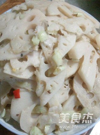 Lotus Root Mixed with Hemp Oil recipe