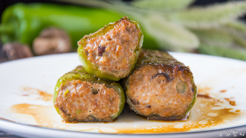 Stuffed Meat with Tiger Skin and Green Peppers recipe