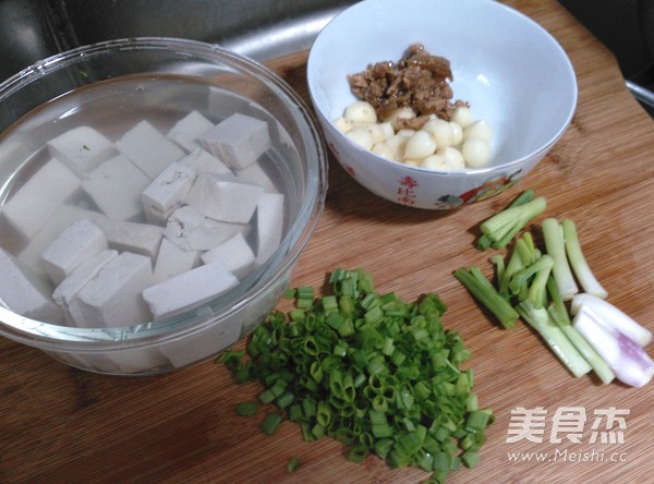 Crucian Tofu Soup recipe