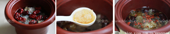 Tremella, Red Date, Wolfberry and Rock Sugar Water recipe