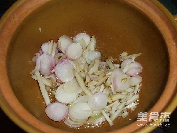 Sand Ginger Chicken Pot recipe