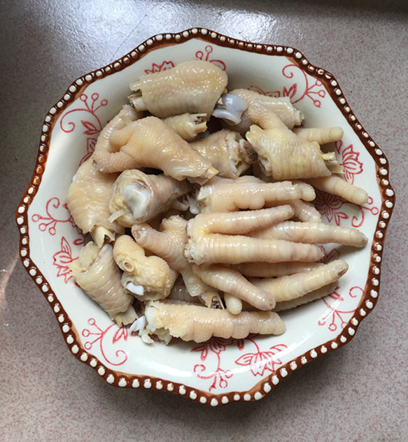 Steamed Chicken Feet with Tempeh recipe