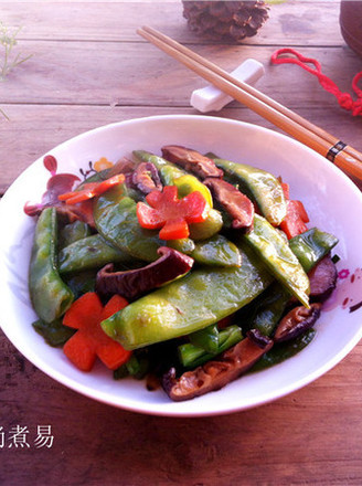 Winter Mushroom and Oyster Fragrant Snow Peas recipe