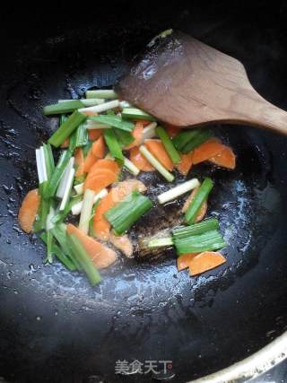 Scrambled Eggs with Fungus recipe