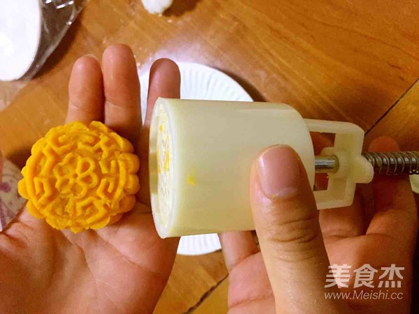 Sweet Potato (pseudo) Moon Cakes recipe