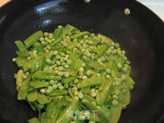 Stir-fried Pea Pods recipe