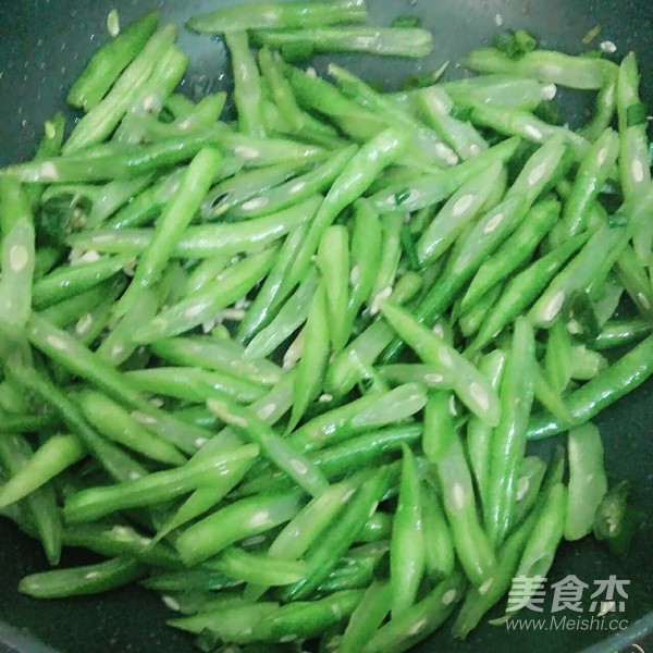 Stir-fried String Beans recipe