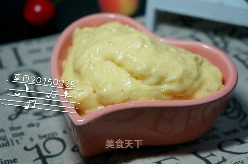 Vanilla Custard Sauce recipe