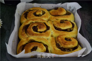 [fragrant Raisin and Cinnamon Rolls] recipe