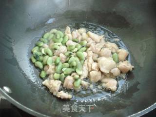 Three-color Diced Chicken with Dried Raspberries recipe