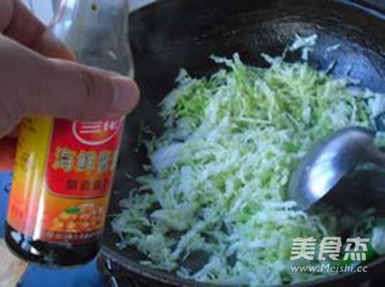 Hot Noodle Soup with Shredded Cabbage recipe