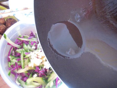 Purple Cabbage Mixed with Jellyfish recipe