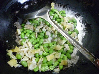 Stir-fried Lamb Tail Bamboo Shoots with Edamame recipe