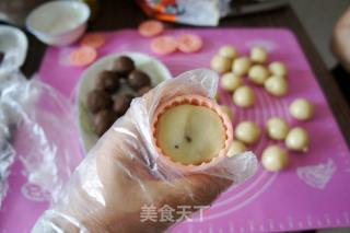 Suzi Stuffed Mooncakes recipe