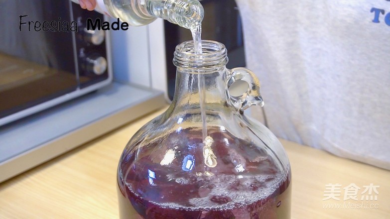 Video Soaked Bayberry Wine recipe