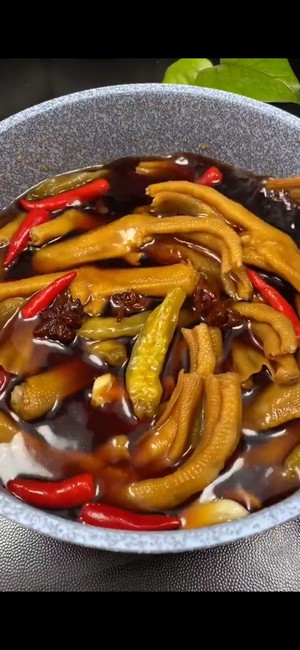 Invincible and Delicious Pickled Pepper Duck Feet recipe