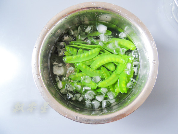 Boiled Snow Peas recipe