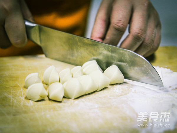 Spanish Mackerel and Coriander Stuffed Dumplings recipe