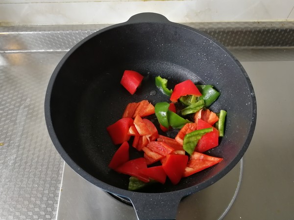 Stir-fried Black Fish Fillet with Green and Red Pepper recipe