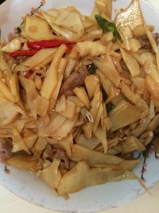 Fried Pork with Sweet Bamboo Shoots recipe