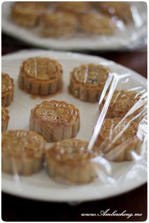 Cantonese-style Moon Cakes recipe