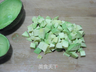 Fried Salmon and Avocado Salad recipe