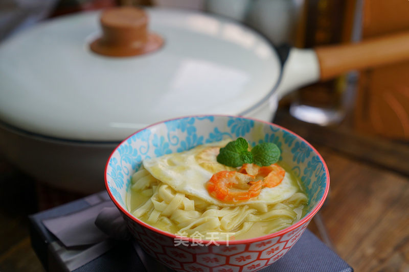 Shrimp and Egg Noodle Soup recipe