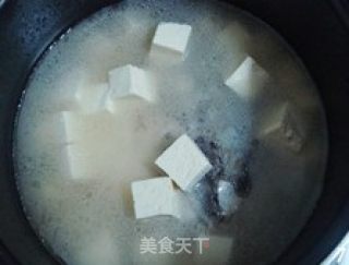 Tofu Soup with Salmon Head recipe