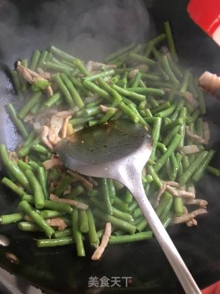 Stir-fried Long Beans with Shredded Pork recipe