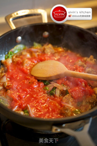 Tomato Sausage Tube Noodles recipe
