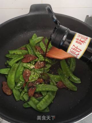 Fried Sausage with Snow Pea recipe