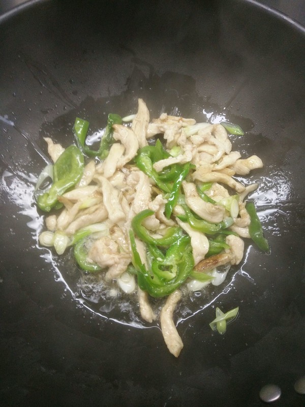 Fried Noodles with Egg and Shredded Chicken recipe