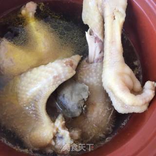 "good Soup for Runzao" Ganoderma, Bamboo Fungus and Rooster Soup recipe