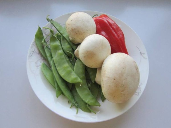 Fried Mushrooms with Snow Peas recipe