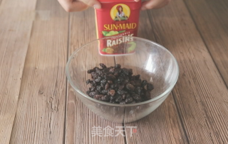 California Dumplings with Raisins recipe