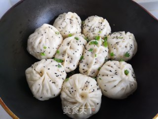 Cabbage, Vermicelli and Ham Fried Buns recipe