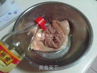 Belly Sliced Fungus and Peanut Soup recipe