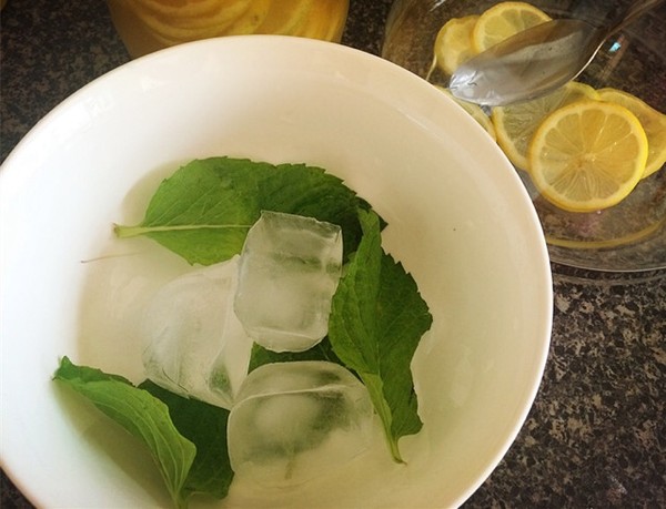 Honey Mint Lemonade recipe